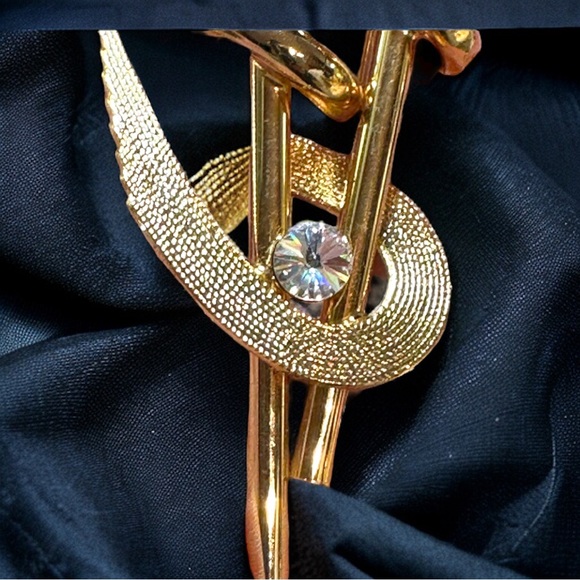 💋 4 FOR $50 / Vintage Abstract Design Goldtone Rhinestone Brooch - Picture 10 of 10